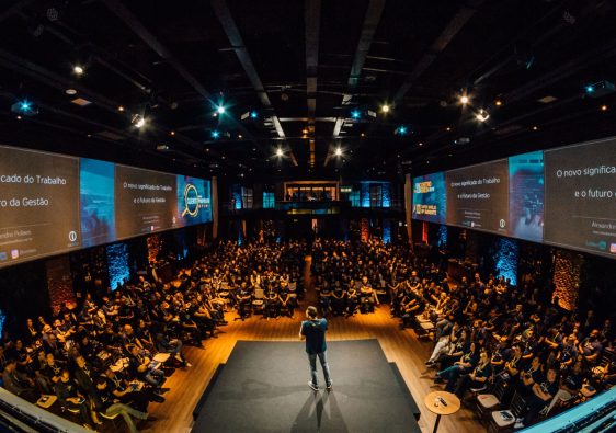 Les clés pour réussir à organiser une conférence digitale